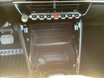 Photo 22 Peugeot 2008  Hybrid 110 e-DCS6