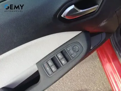 Photo 11 Renault Clio  E-Tech full hybrid 145