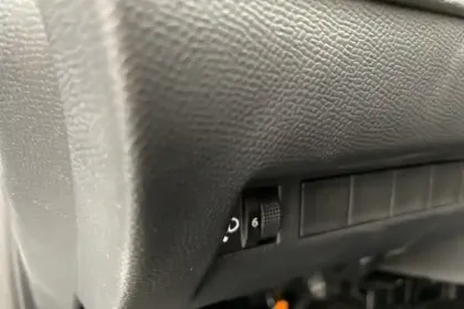 Photo 41 Peugeot 208  Hybrid 110 ch e-DCS6