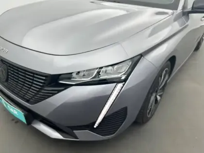 Photo 15 Peugeot 308  PureTech 130ch S&S EAT8