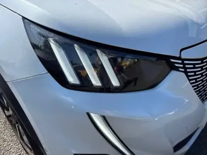 Photo 15 Peugeot 2008  Electrique 136 ch