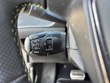 Photo 14 Peugeot 2008  Electrique 136 ch