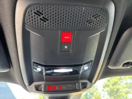 Photo 20 Peugeot 2008  Electrique 136 ch
