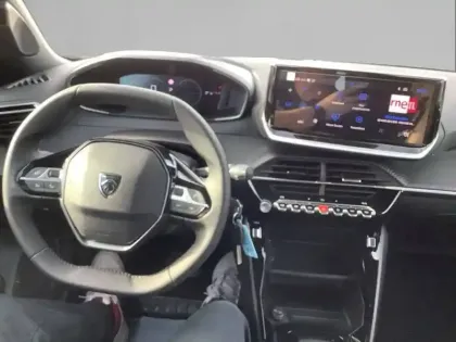 Photo 7 Peugeot 2008  Hybrid 110 e-DCS6