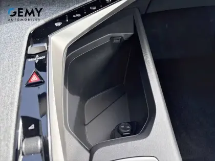 Photo 19 Peugeot 5008  Electrique 210 ch 73 kWh