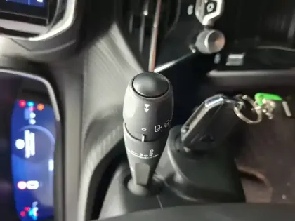 Photo 30 Peugeot 2008  100 S&S BVM6