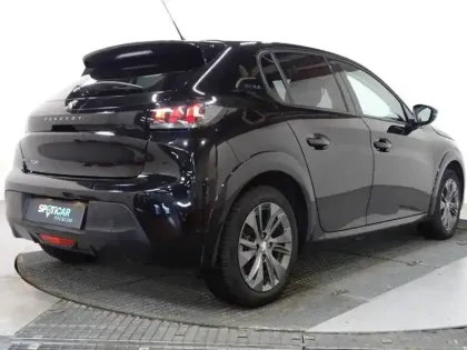 Photo 7 Peugeot 208  Electrique 50 kWh 136ch