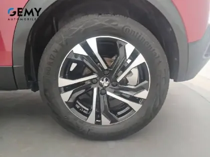 Photo 32 Peugeot 2008  PureTech 100 S&S BVM6