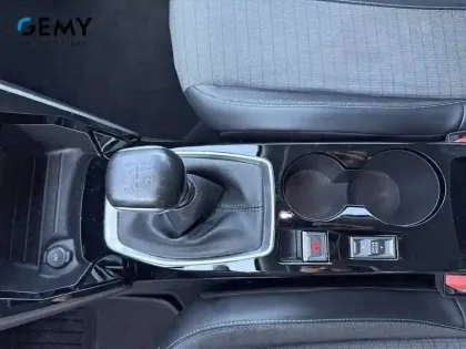 Photo 17 Peugeot 2008  PureTech 100 S&S BVM6