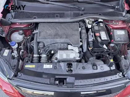Photo 11 Peugeot 2008  PureTech 100 S&S BVM6