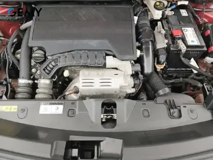 Photo 33 Peugeot 2008  PureTech 100 S&S BVM6