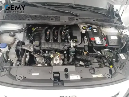 Photo 11 Peugeot 208  PureTech 75 S&S BVM5