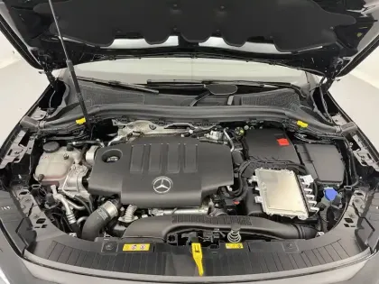 Photo 19 Mercedes GLA  180 d 8G-DCT