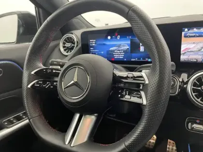 Photo 27 Mercedes GLA  180 d 8G-DCT