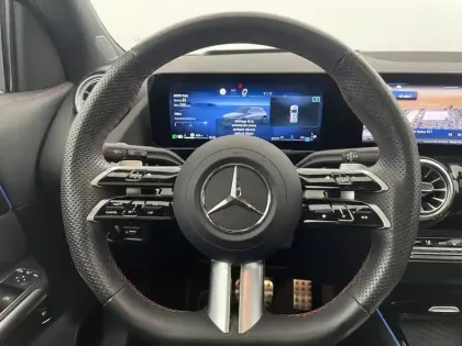 Photo 22 Mercedes GLA  180 d 8G-DCT