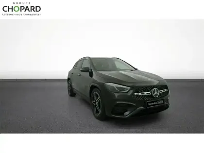 Photo 11 Mercedes GLA  180 d 8G-DCT