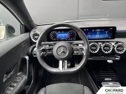 Photo 15 Mercedes Classe A  200 d 8G-DCT