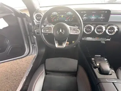 Photo 31 Mercedes CLA  Coupé 180 d 8G-DCT