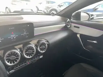 Photo 20 Mercedes CLA  Coupé 180 d 8G-DCT