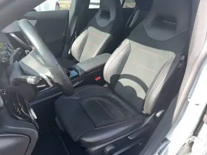 Photo 8 Mercedes CLA  Coupé 180 d 8G-DCT