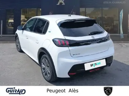 Photo 7 Peugeot 208  Electrique 50 kWh 136ch