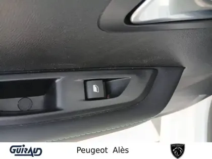 Photo 13 Peugeot 208  Electrique 50 kWh 136ch