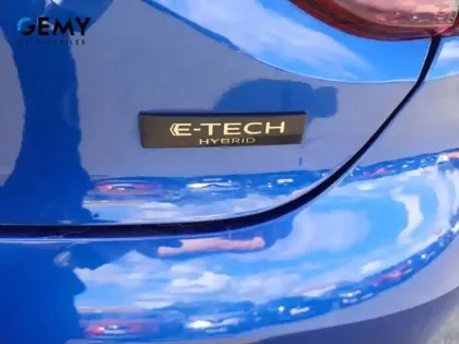 Photo 19 Renault Clio  E-Tech full hybrid 145