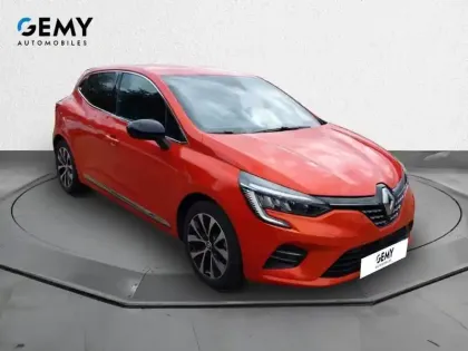 Photo 23 Renault Clio  E-Tech full hybrid 145