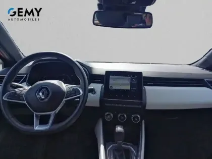 Photo 7 Renault Clio  E-Tech full hybrid 145