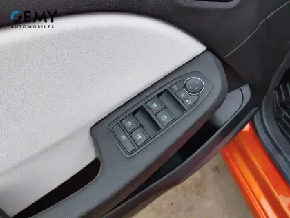 Photo 32 Renault Clio  E-Tech full hybrid 145