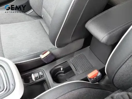 Photo 44 Renault Clio  E-Tech full hybrid 145