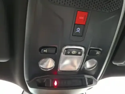 Photo 28 Peugeot 2008  100 S&S BVM6