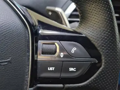 Photo 13 Peugeot 3008  Hybrid 225 e-EAT8