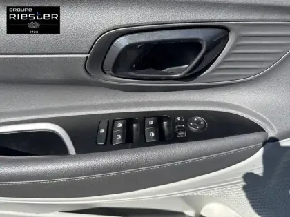 Photo 11 Hyundai Bayon  1.0 T-GDi 100 Hybrid 48V