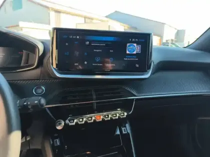 Photo 12 Peugeot 2008  Hybrid 145 e-DCS6