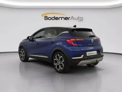 Photo 32 Renault Captur  E-Tech full hybrid 145