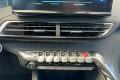 Photo 19 Peugeot 3008  Hybrid 225 e-EAT8