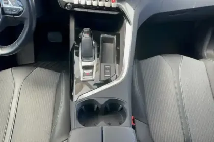 Photo 20 Peugeot 3008  Hybrid 225 e-EAT8