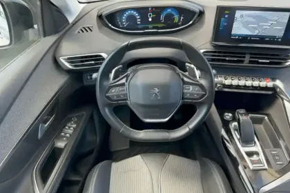 Photo 13 Peugeot 3008  Hybrid 225 e-EAT8