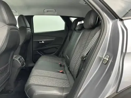 Photo 8 Peugeot 3008  Hybrid 225 e-EAT8