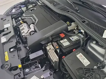 Photo 35 Peugeot 208  Hybrid 145 ch e-DCS6