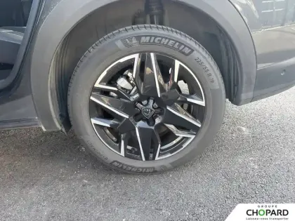 Photo 10 Peugeot 5008  Hybrid 145 ch e-DCS6