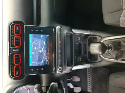 Photo 13 Citroën C3 Aircross  PureTech 110 S&S BVM6