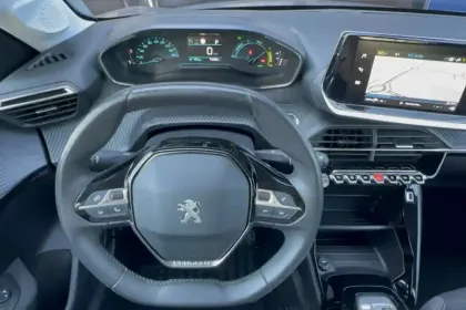 Photo 11 Peugeot 208  Electrique 50 kWh 136ch
