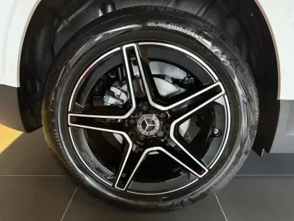 Photo 17 Mercedes GLA  180 7G-DCT