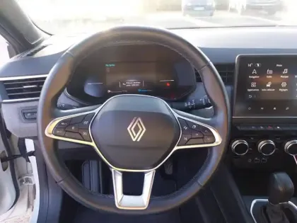 Photo 10 Renault Clio  E-Tech full hybrid 145 ch GSR2
