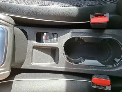 Photo 35 Renault Captur  E-Tech full hybrid 145