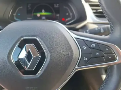 Photo 38 Renault Captur  E-Tech full hybrid 145