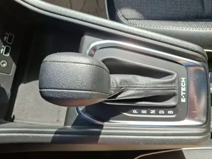Photo 34 Renault Captur  E-Tech full hybrid 145