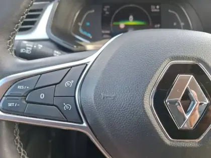 Photo 41 Renault Captur  E-Tech full hybrid 145